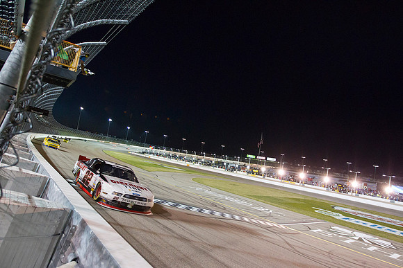 AUTO: AUG 03 NASCAR - Nationwide Series - U.S. Cellular 250 - Race