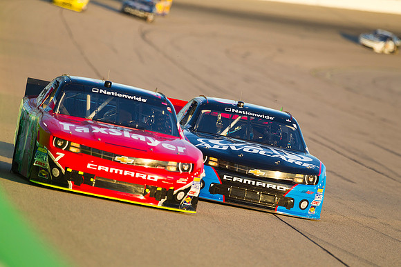AUTO: AUG 03 NASCAR - Nationwide Series - U.S. Cellular 250 - Race